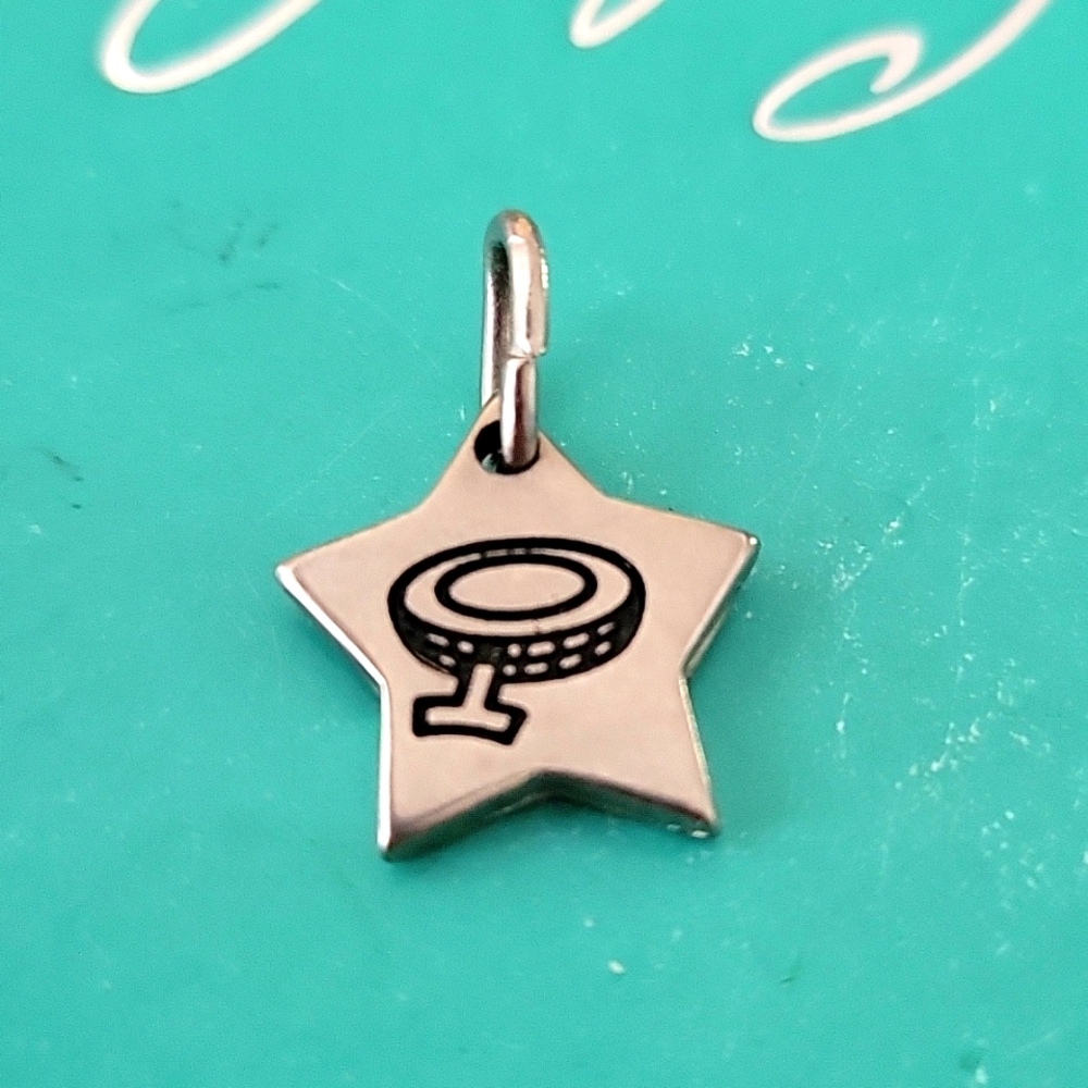 H. STERN PENDANT